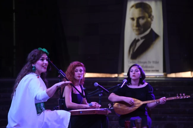 Bursa'nın kurtuluşu Osmangazi'de panel ve müzikalle anlatıldı