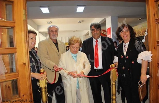 RESİM SERGİSİ BÜYÜK İLGİ GÖRDÜ