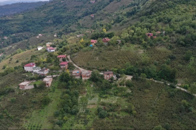 Çamaş'ta 4 mahalleye hitap eden grup yolu asfaltla buluştu