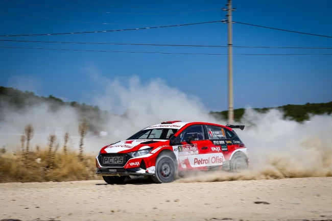 Kerem Kazaz'dan şampiyona liderliğine devam