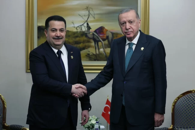 Cumhurbaşkanı Erdoğan, Katar'da Irak Başbakanı ile görüştü