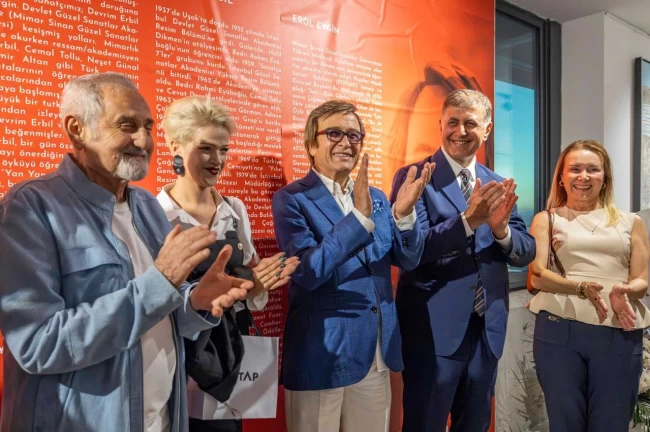 "Yan Yana" sergisi sanatın kalbini İzmir'de attırdı