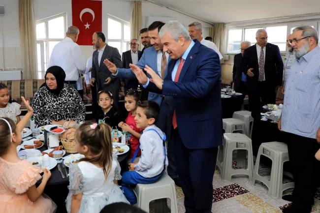 Konya'da manevi buluşma:Vali Akın, Kaymakam Ayhan ve Başkan Kılca vatandaşlarla bir araya geldi