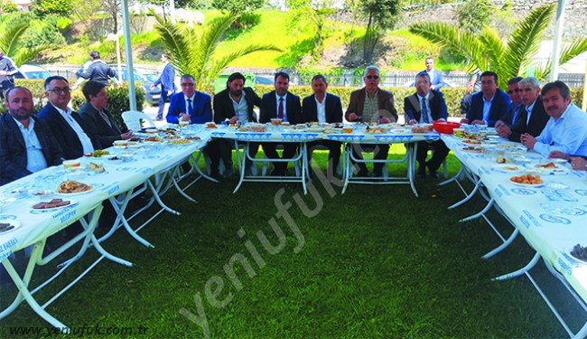 HÜNERLERİNİ SERGİLEDİLER..