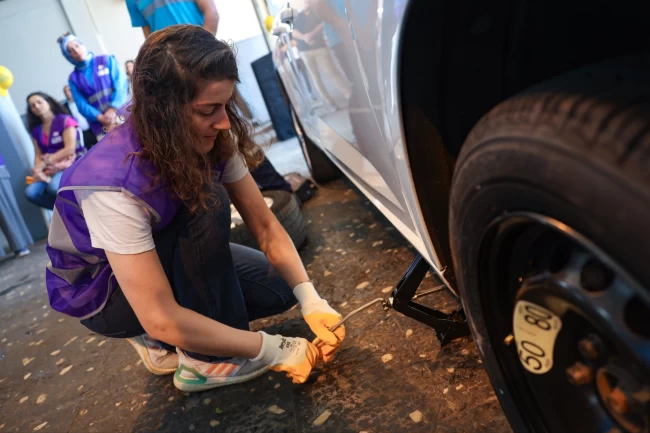 İstanbul Maltepe'de kadın şoförlere bakım eğitimi