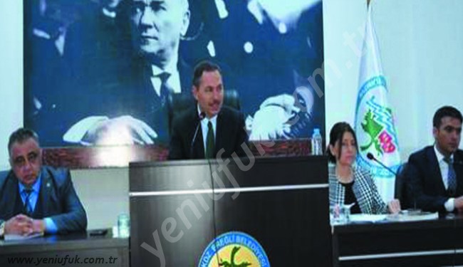 "CUMARTESİ PAZARININ KAPANMASI SÖZ KONUSU DEĞİL!.."