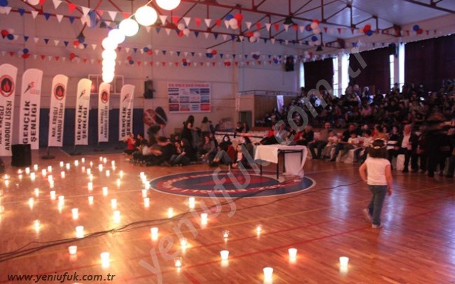 ÖĞRENCİLER CİNSİYET EŞİTLİĞİNİ SAVUNDU