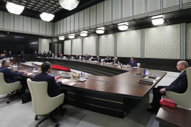 Kabine Beştepe'de toplanıyor... Erdoğan-Trump Zirvesi, Terörsüz Türkiye ve Gazze gündemde