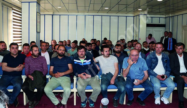 “EŞİT İŞE EŞİT ÜCRET İSTİYORUZ”