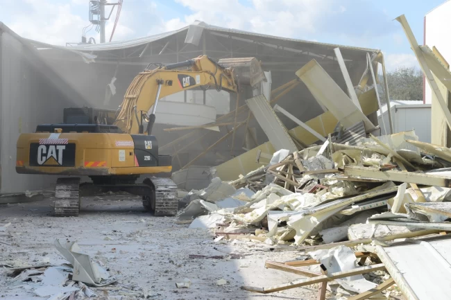 Bursa Nilüfer'de iki kaçak yapı daha yıkıldı