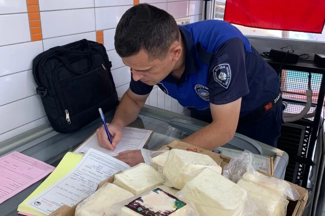 Manisa'da sağlıksız ürüne geçit yok