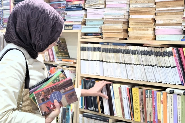 Kocaeli Kitap Fuarı'nda sahaflar geçmişe ışık tuttu