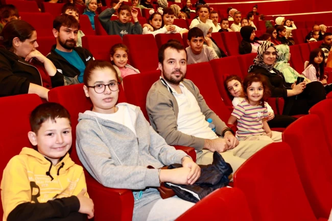 Kocaeli Gebze'de minikler sinema keyfi yaşadı