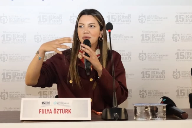 Gazeteci Fulya Öztürk: X'te Türkiye ve Dünya'yı yorumlamayın