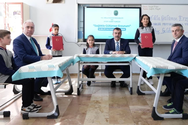 'Sağlıkla Gülümse Erzurum' için imzalar atıldı