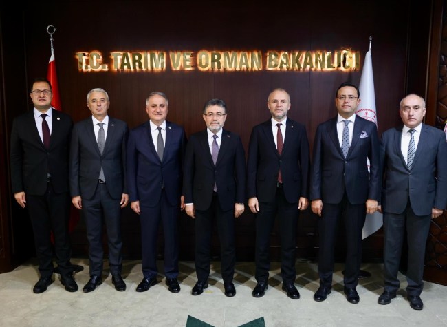 Başkan Keleş, Milletvekili Bozkurt ile birlikte tarım ve orman bakanı yumaklı’yı ziyaret etti