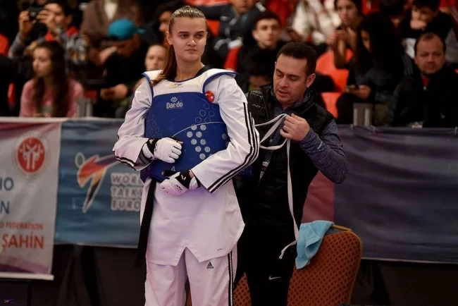 Uzunköprülü sporcu Başak'tan Türkiye üçüncülüğü