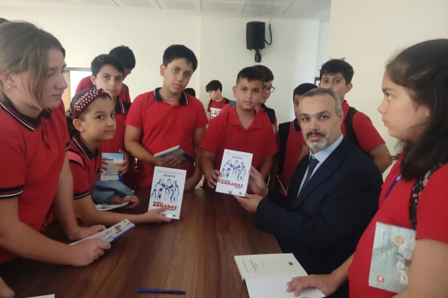 Adıyaman Gölbaşı'da 'Başarıda Arkadaş Seçimi' konferansına yoğun ilgi