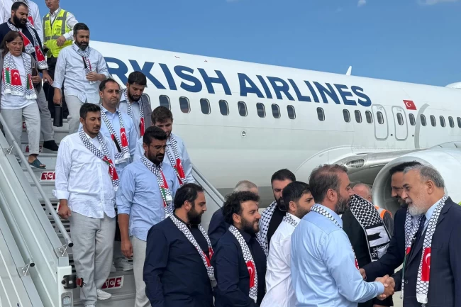 Özgürlük filosu aktivistleri Türkiye'ye döndü