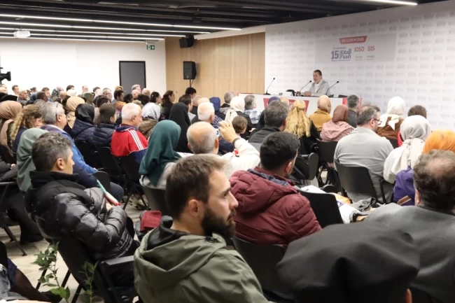 Ahmet Özhan'dan Kocaeli Kitap Fuarı'nda anlamlı söyleşi