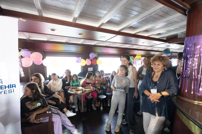 İzmir'de başarılı kadınlar kız çocuklarına ilham oldu