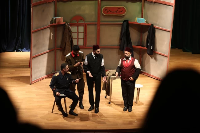 Sakarya'da tiyatro perdesine görkemli açılış