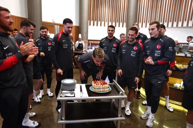 Atakan Karazor'un doğum günü Milli Kamp'ta kutlandı