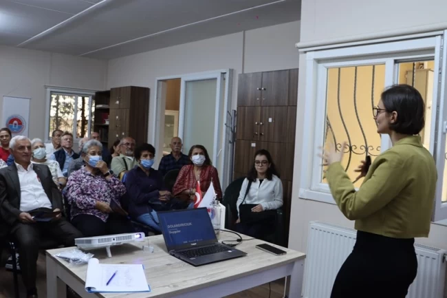 İstanbul'da Maltepe Belediyesi'nden dijital dolandırıcılığa karşı farkındalık eğitimi