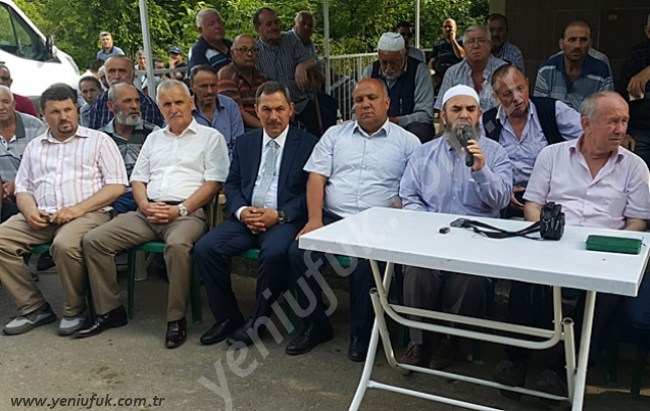 BELEDİYE MEZARLIKLARDA KURAN OKUTTU..