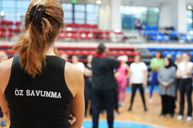İstanbul Maltepe'de kadınlara öz savunma eğitimi