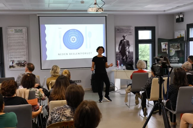 Efes Tarlası'nda fonksiyonel beslenme söyleşisi