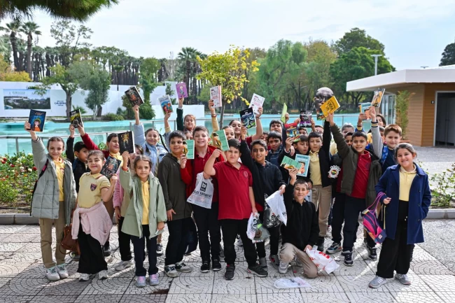 İZKİTAP'a her yaştan ziyaretçi