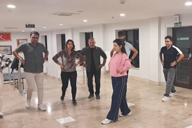 Konya'da halk oyunları kursu başladı