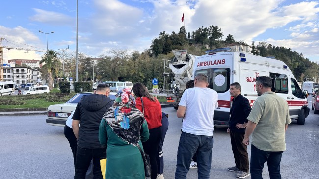 Kdz. Ereğli’de Yaya Geçidinde Kaza: Genç Kız Yaralandı