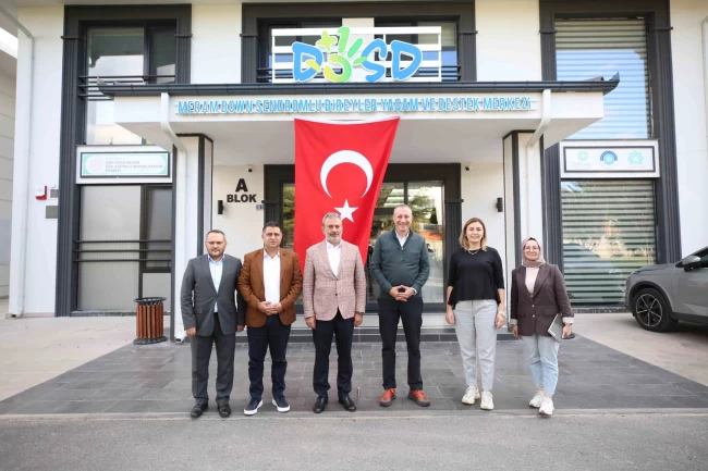 DOSD Meram iki önemli yazarı ağırladı