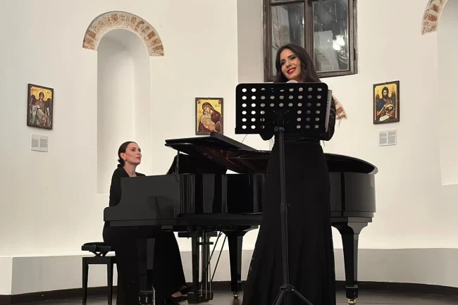 Aziz Panteleimon'da güzün ezgileri yankılandı