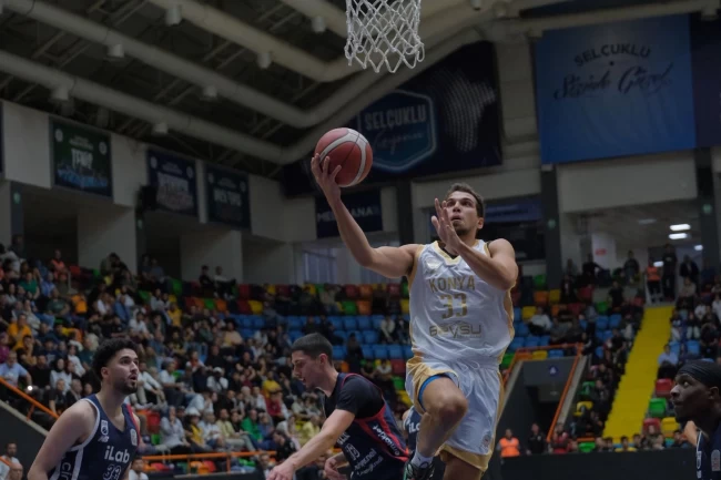 Konya pota ve filede yenilgi yüzü görmüyor