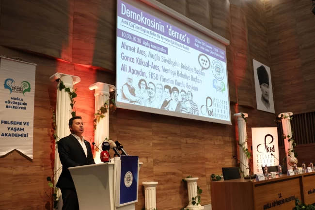 Muğla'da demokrasi ve felsefe buluştu