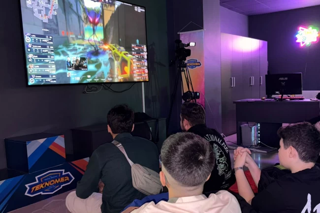 Espor tutkunları Keçiören'de final heyecanı yaşadı