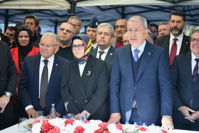 Kayseri'de "29 Ekim Katlı Kavşağı" protokolü hizmete açıldı