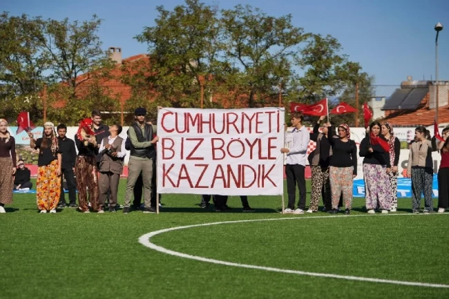 Cumhuriyet Bayramı Ayvalık'ta coşkuyla kutlandı