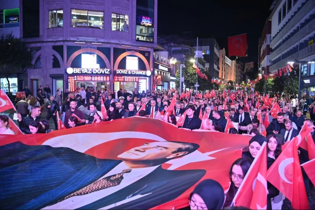 Trabzon sokaklarında Cumhuriyet Bayramı coşkusu