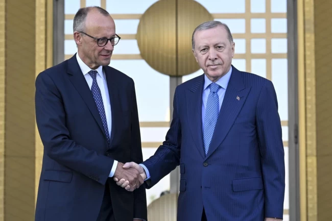 Almanya Başbakanı Külliye'de