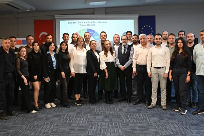 Manisa'da sivil katılım eğitimi