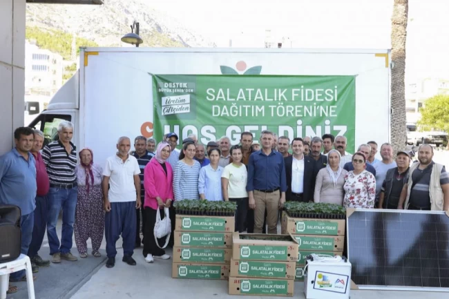 Aydıncık'ta üreticiye Büyükşehir desteği