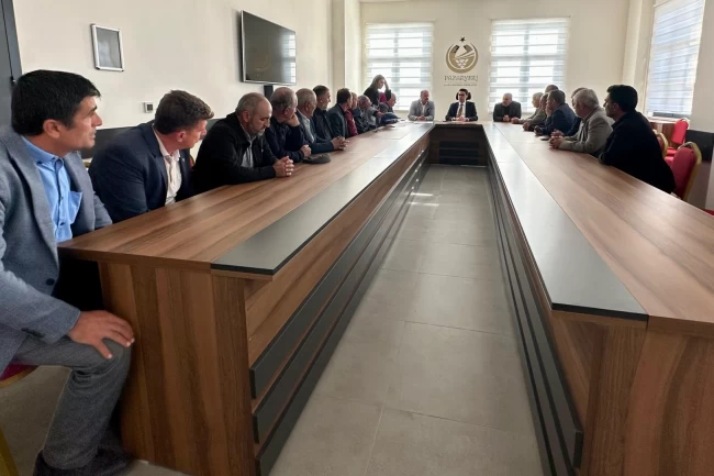 Bilecik Pazaryeri'nde muhtarlarla buluşma