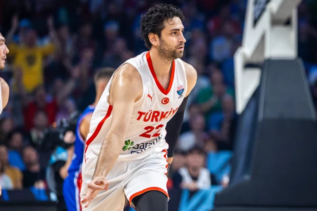 NBA tecrübesi Bursa'da! TOFAŞ, Furkan Korkmaz'ı kadrosuna kattı