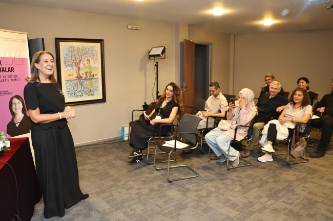 Bursa Nilüfer'de Cumhuriyet ve eğitim vizyonu konuşuldu