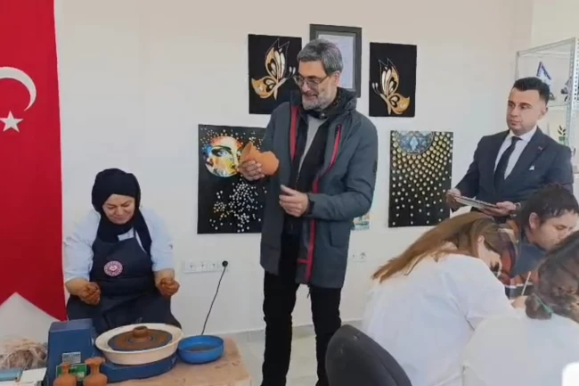 Sanatçı Uğur Işılak'tan Erzurum'da 'engelsiz' ziyaret