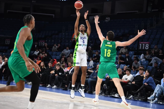 Tofaş Esenler Erokspor'a mağlup oldu